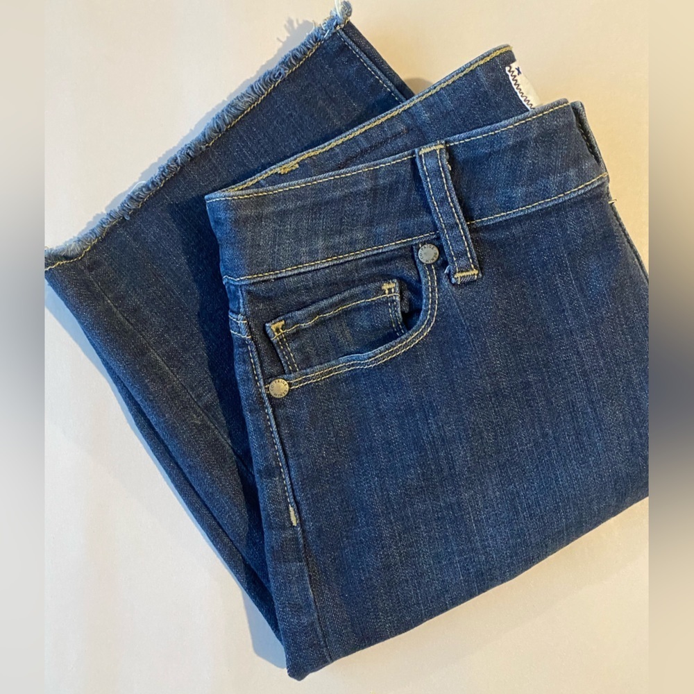 PAIGE Woman’s Dark Wash Cotton Blend Bermuda Raw Hem Jean Shorts, Size 25 - Picture 6 of 9